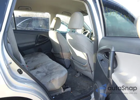 2011 Toyota Rav4 z USA, uszkodzony, nr VIN 2T3BF4DVXBW132248